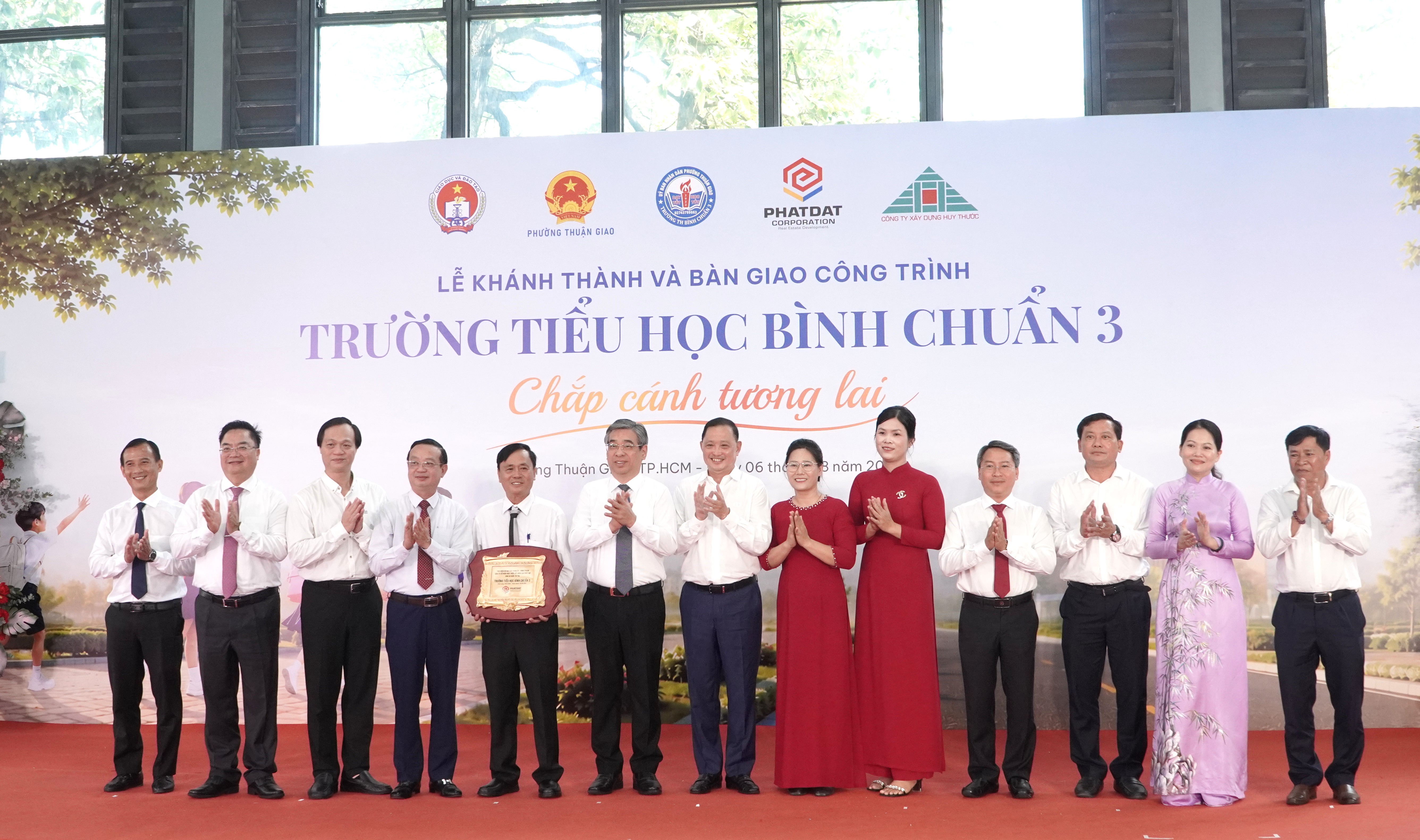 KHÁNH THÀNH VÀ BÀN GIAO TRƯỜNG TIỂU HỌC BÌNH CHUẨN 3