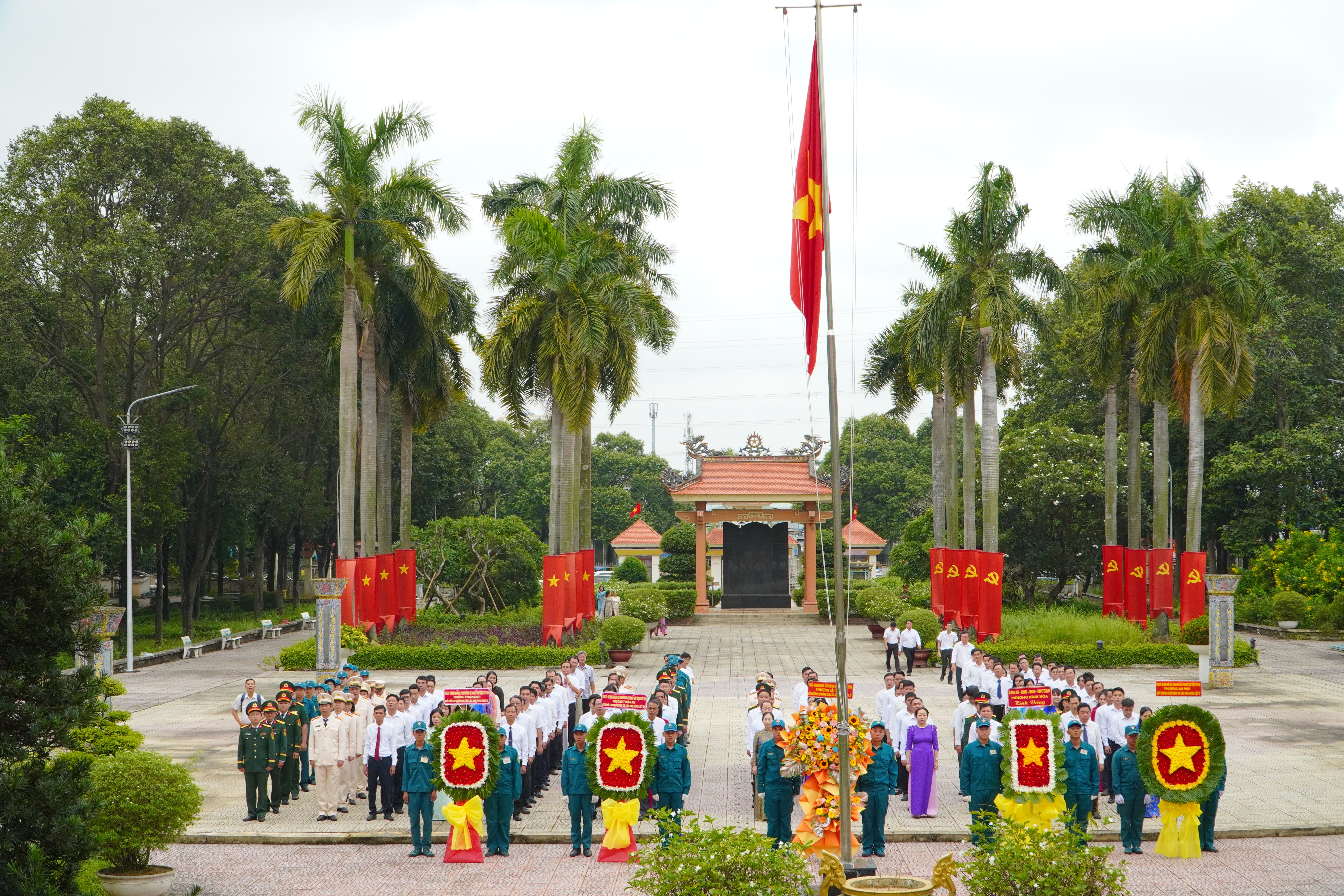 THUẬN GIAO PHỐI HỢP TỔ CHỨC LỄ VIẾNG ĐỀN TƯỞNG NIỆM CHIẾN KHU THUẬN AN HÒA