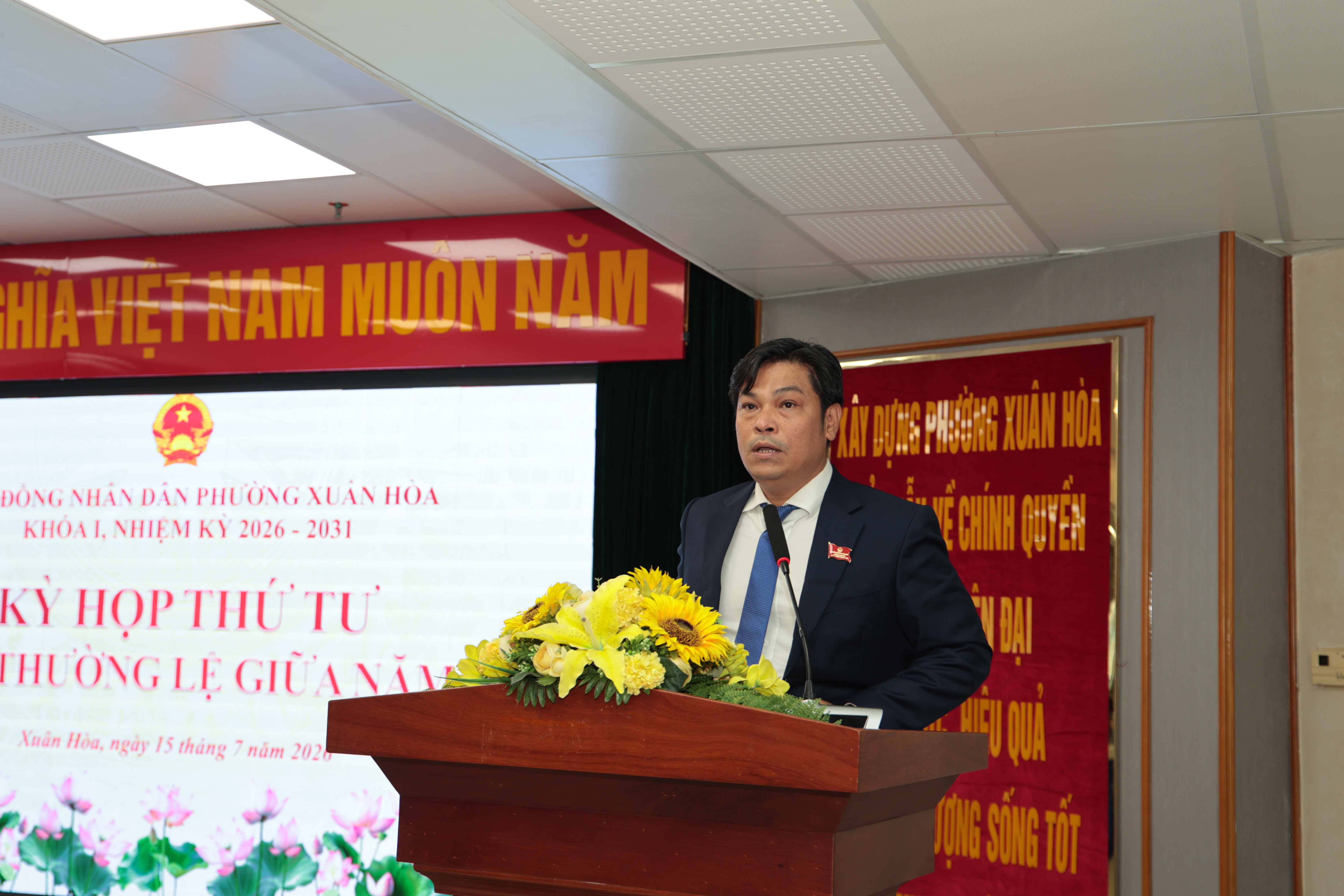 Đại biểu Võ Hồ Hoàng Quí phát biểu thảo luận tại kỳ họp