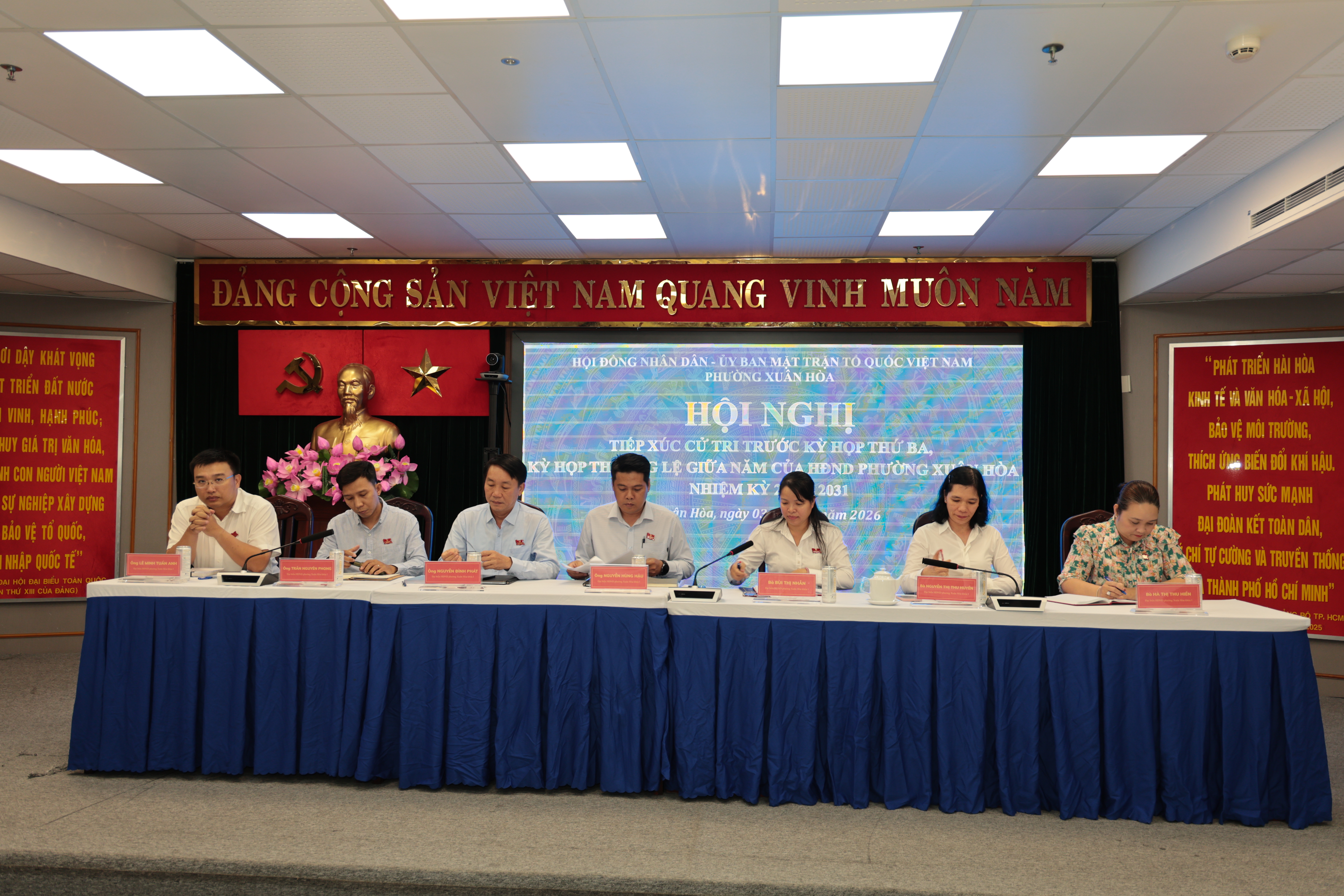 Các Tổ trưởng Tổ đại biểu tiếp xúc cử tri
