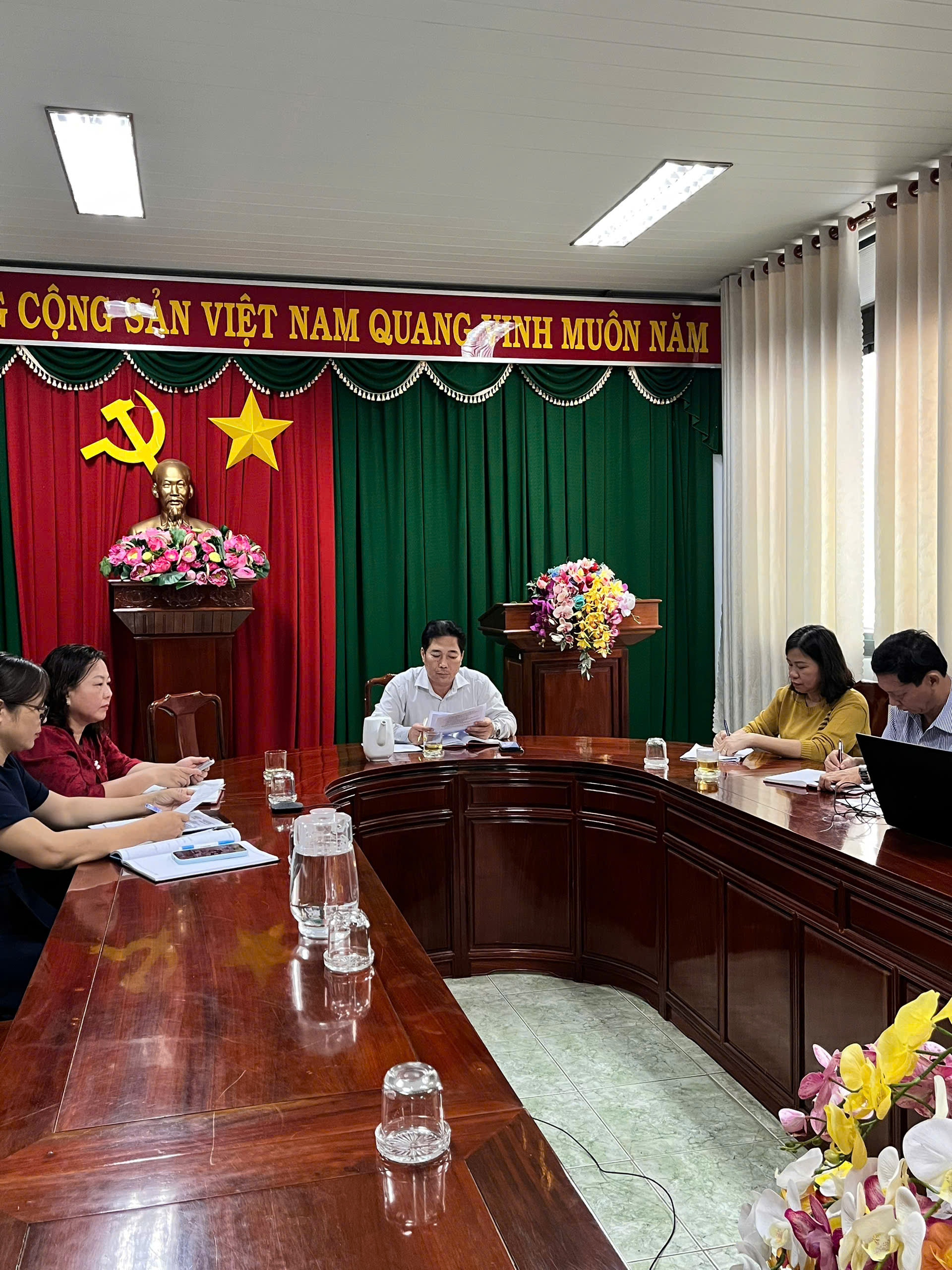HĐND xã Dầu Tiếng họp Đoàn giám sát, phân công nhiệm vụ thành viên