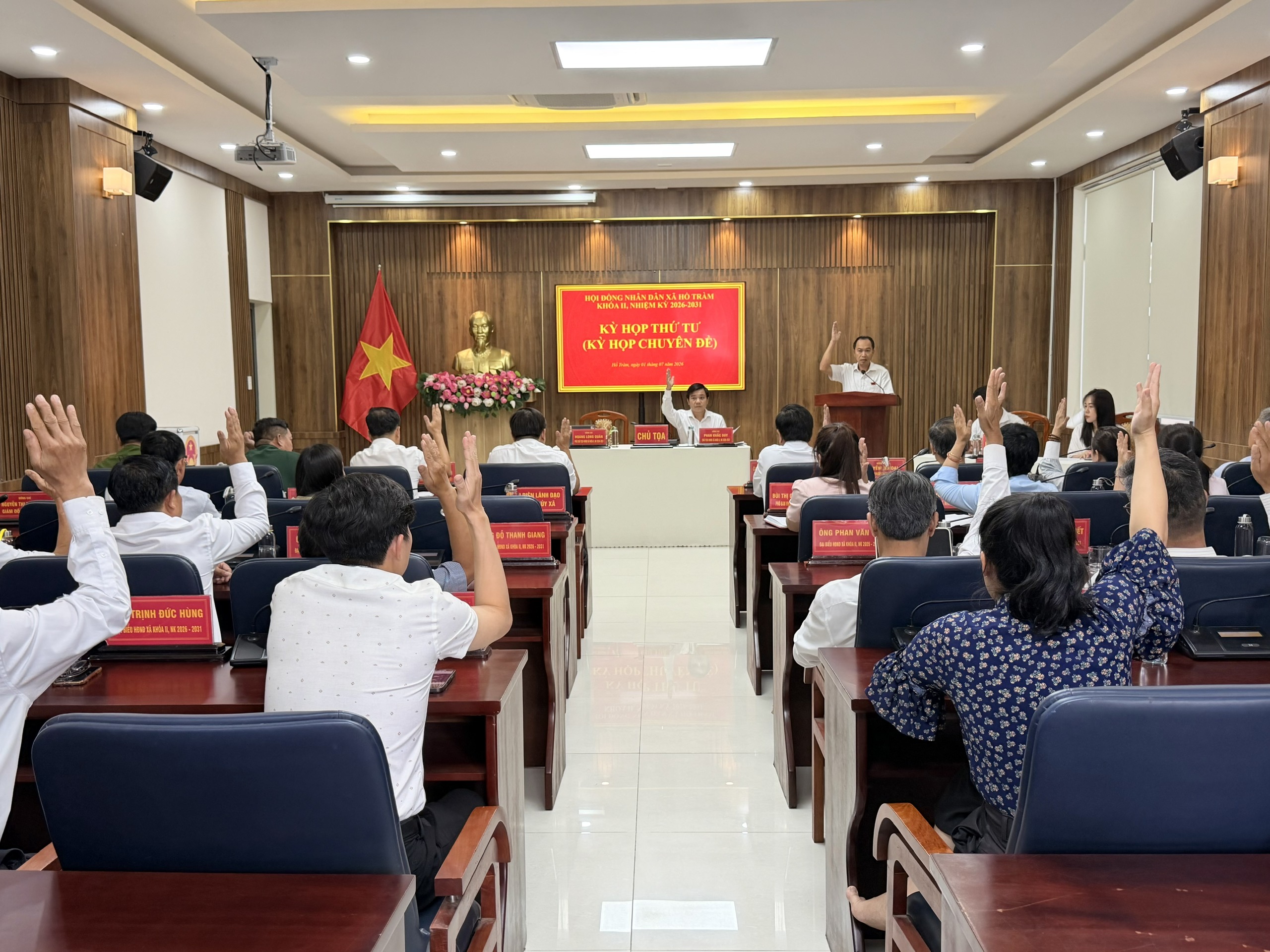 HĐND XÃ HỒ TRÀM TỔ CHỨC KỲ HỌP THỨ TƯ (KỲ HỌP CHUYÊN ĐỀ) BẦU CHỨC DANH CHỦ TỊCH UBND XÃ KHÓA II, NHIỆM KỲ 2026 - 2031