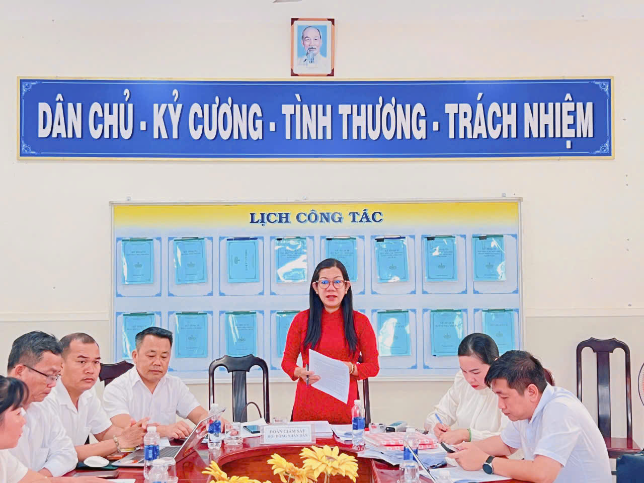 HĐND XÃ LONG HẢI GIÁM SÁT VIỆC THỰC HIỆN QUY CHẾ DÂN CHỦ TẠI TRƯỜNG TIỂU HỌC KIM ĐỒNG