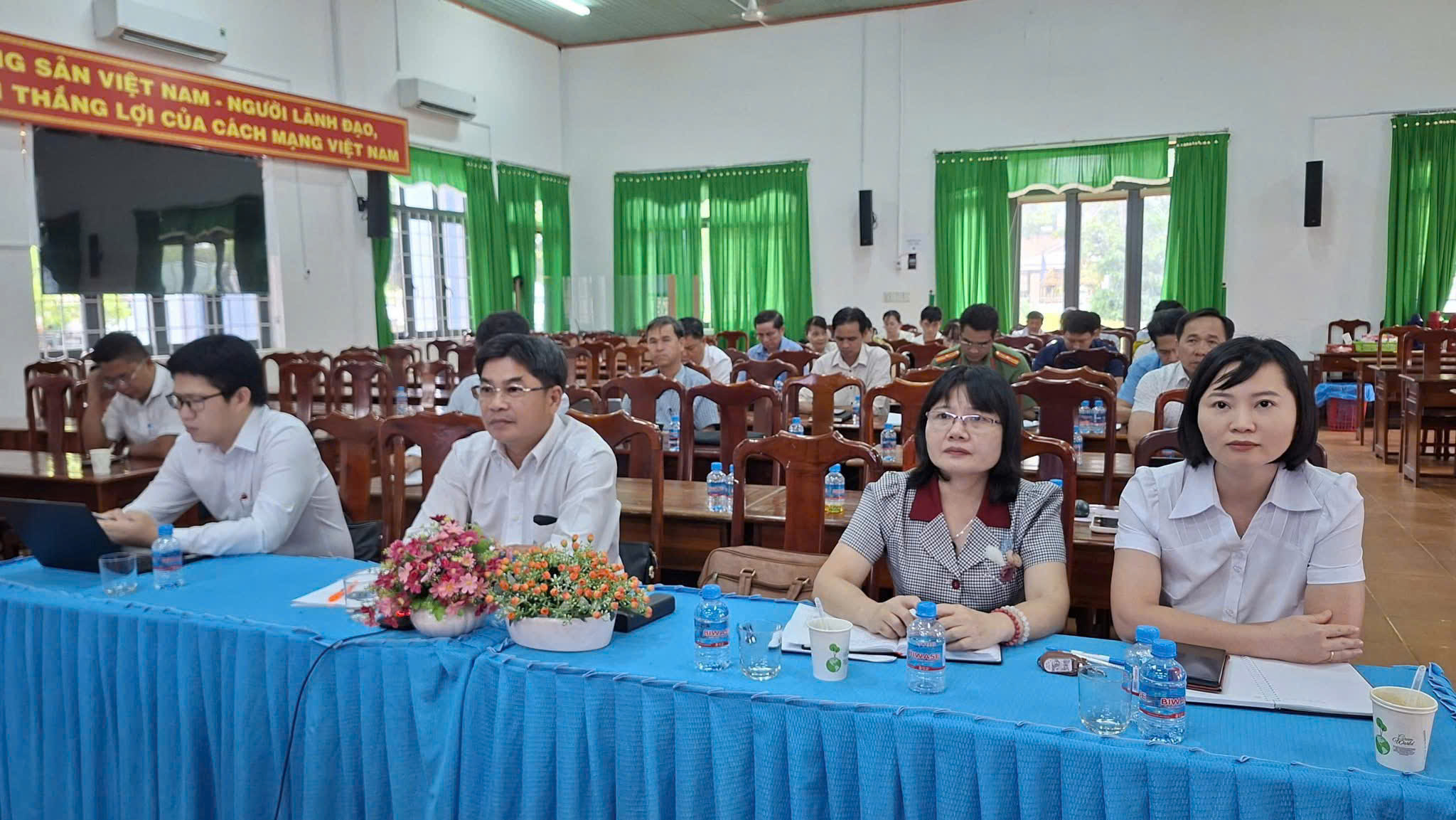 Xã Minh Thạnh tham dự Hội nghị trực tuyến sơ kết 6 tháng đầu năm 2026 về thực hiện Nghị quyết số 57-NQ/TW, Đề án 204 và Đề án 06