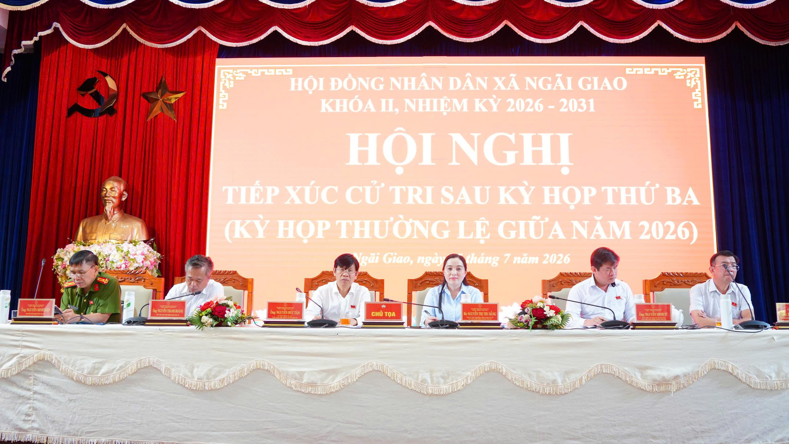 HĐND XÃ NGÃI GIAO TIẾP XÚC CỬ TRI SAU KỲ HỌP THỨ BA