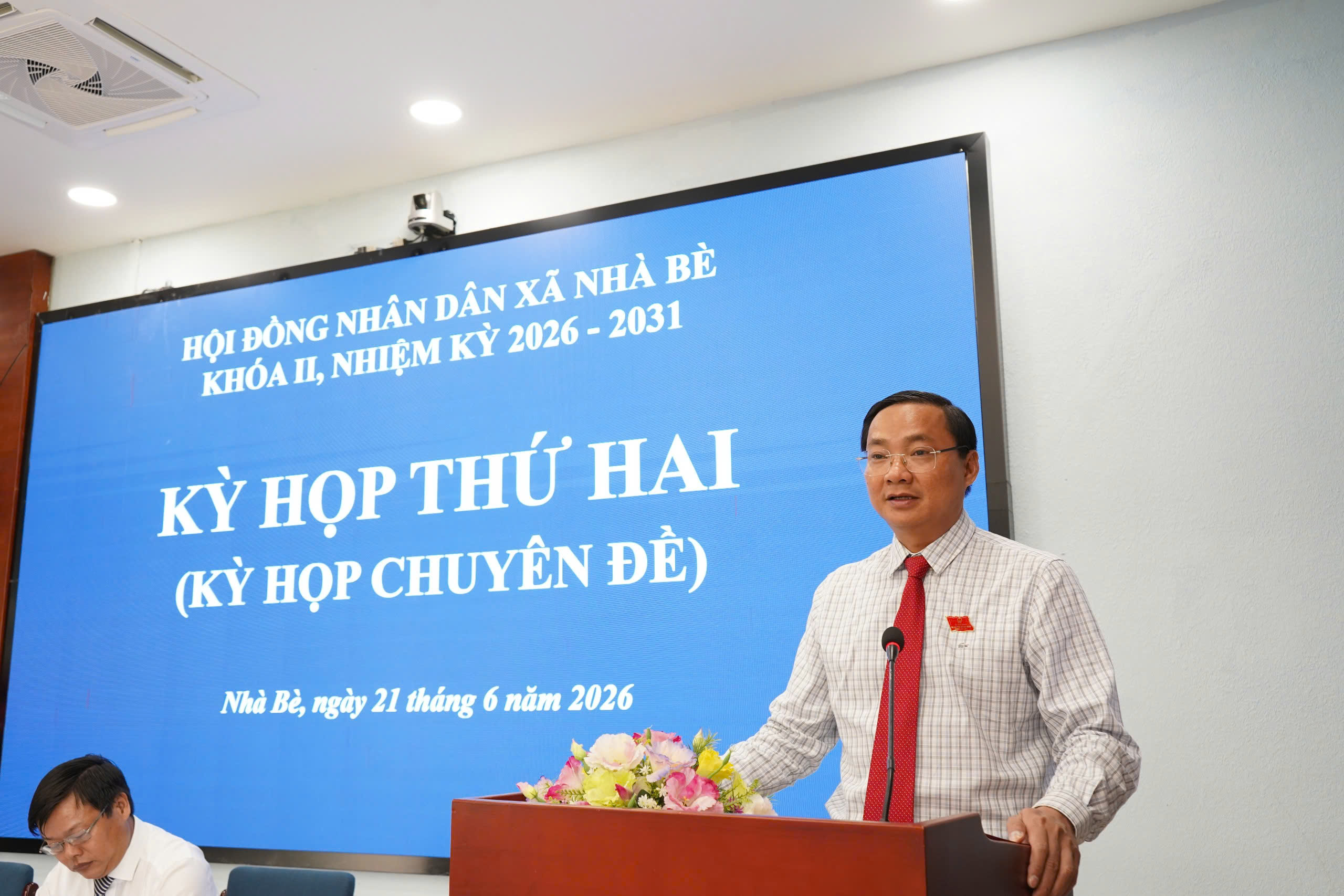 Đồng chí Phan Ngọc Phúc - Bí thư Đảng ủy, Chủ tịch HĐND Xã, đại biểu HĐND Thành phố (Tổ đại biểu số 20) phát biểu bế mạc Kỳ họp
