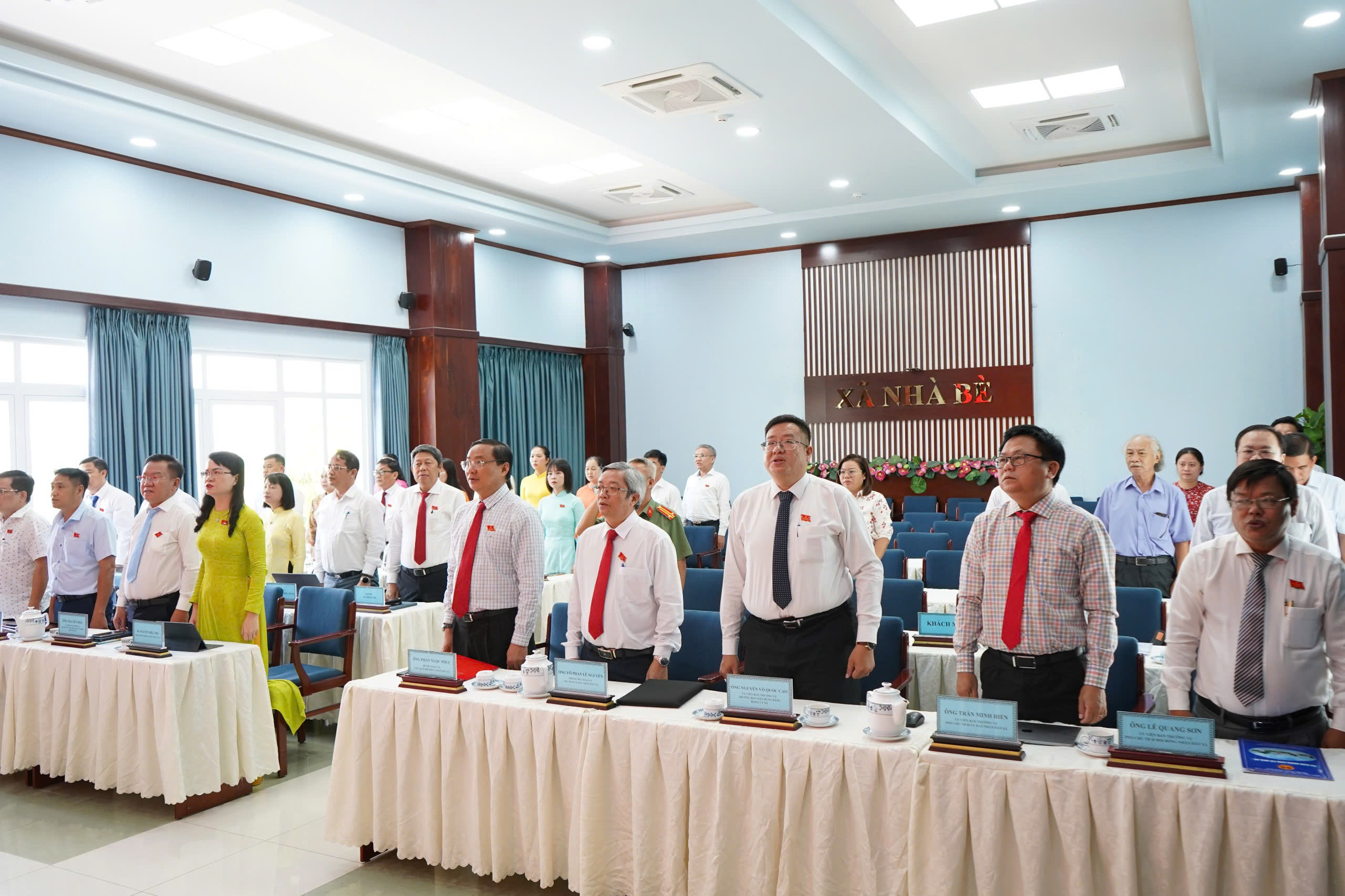 Đại biểu, khách mời tham dự Kỳ họp thứ hai của Hội đồng nhân dân Xã khóa II